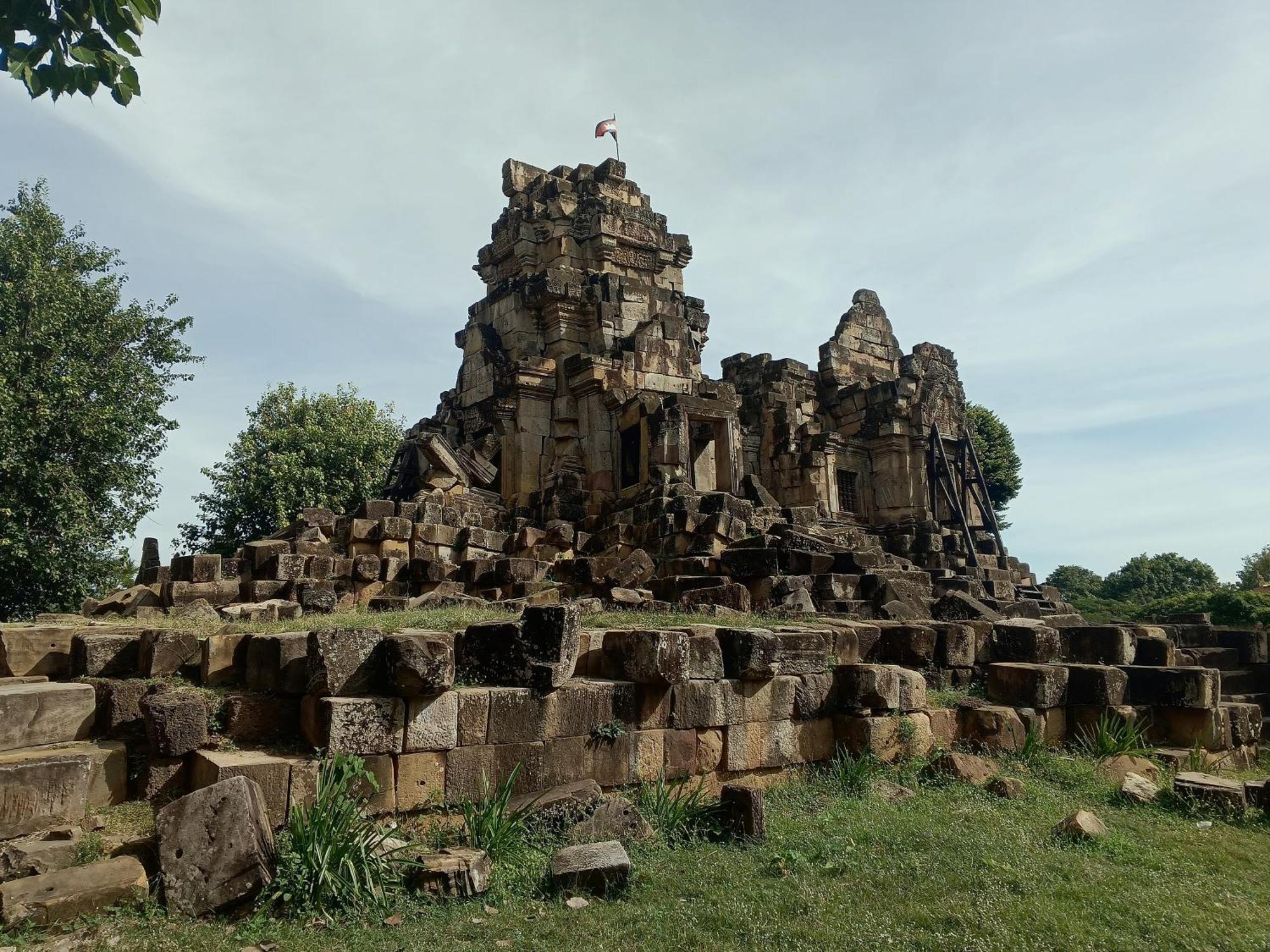 Family Batcave Homestay Battambang Exterior photo